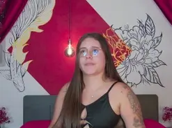 Amateur Free Porn Cam of lia_avalon_