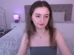 Amateur Live Sex Cam of CyrenaLuxe
