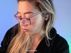 Amateur Adult Webcam of carol_blonde