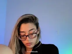 Amateur Free Porn Cam of carol_blonde