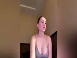 Amateur Free Porn Cam of emmieoz