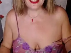 Amateur Nude Webcam of MiayTuya