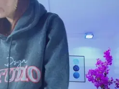 Amateur Adult Webcam of Tamara_gray
