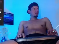 Amateur Live Sex Cam of Sebastian_Smitt