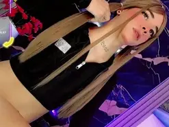 Amateur Live Sex Cam of moon_sweet-