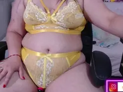 Amateur Watch Live Sex Cams of kiara_scott
