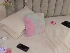 Amateur Live Sex Cam of Chleo_