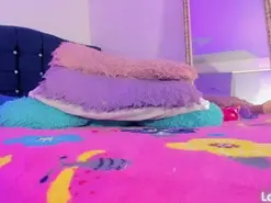 Amateur Adult Webcams of samantha_offici