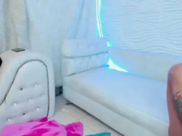 Bongacams Free Porn Cam of LetsDoeIt111