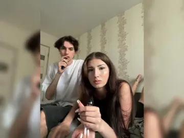 Bongacams Watch Live Sex Cams of Skynlayer