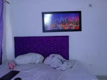 Bongacams Best live sex cam show of glory-holes