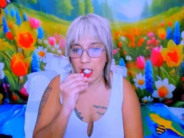Bongacams Adult Webcam of indianroxy