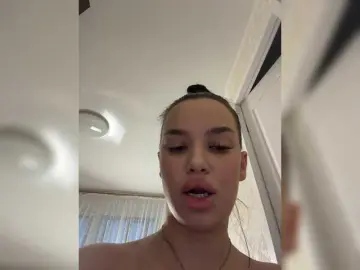 Bongacams Watch Live Sex Cams of EvaDesire