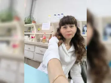 Bongacams Watch Live Sex Cams of caroliiine