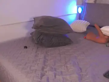 Bongacams Watch Live Sex Cams of LillyThomps