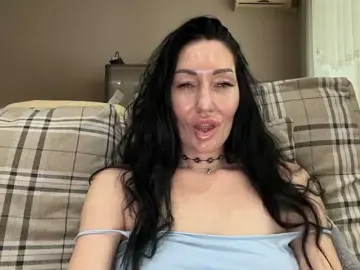 Bongacams Watch Live Sex Cams of KorolevaQween000