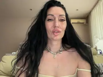 Bongacams Nude Webcam of KorolevaQween000