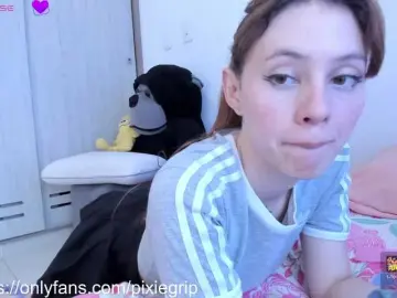 Bongacams Sex Cam of RevySadashiTrue
