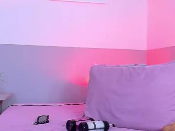 Bongacams Watch Live Sex Cams of cutepetitee