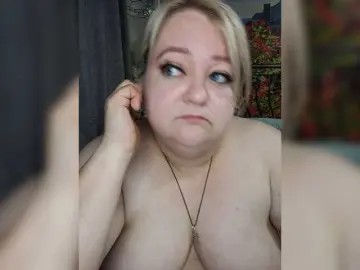 Bongacams Nude Webcam of Cute-Baby