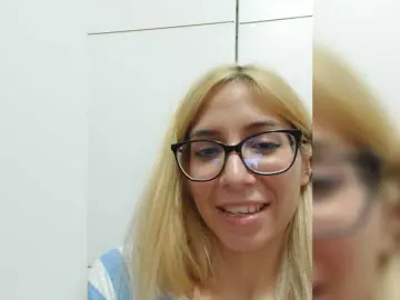 Bongacams Watch Live Sex Cams of LittleSammy