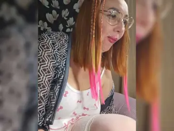 Bongacams Free Porn Cam of Pink-Lips