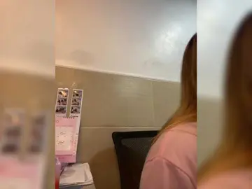 Bongacams Sex Cam of MeganRosse1