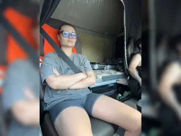Bongacams Best live sex cam show of Paratrax