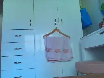 Bongacams Watch Live Sex Cams of SallyeLeins