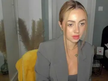 Bongacams Nude Webcam of SEXYcoralie