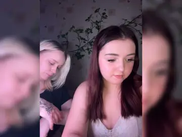 Bongacams Adult Webcam of BellaAndAlice