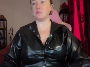Bongacams Live Sex Cam of NylonQueen