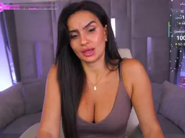 Bongacams Watch Live Sex Cams of AnzhyTeqila