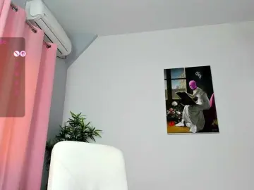 Bongacams Watch Live Sex Cams of JellyseJ
