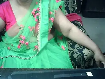 Bongacams Watch Live Sex Cams of Indianbhabhimilf40