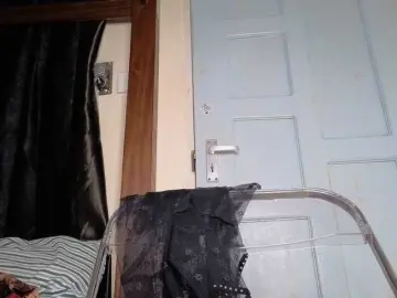 Bongacams Free Porn Cam of bigzonroe24