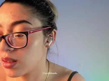 Bongacams Sex Cam of Charlotte-glasses