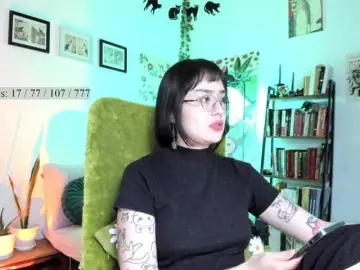 Bongacams Live Sex Cam of Luci--ana