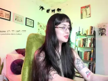 Bongacams Watch Live Sex Cams of Luci--ana