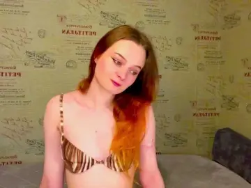 Bongacams Free Live Porn of emiless