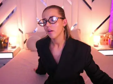 Bongacams Sex Chat of LoveeDove