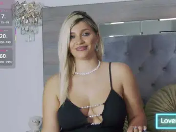 Bongacams Sex Cam of lorehottie