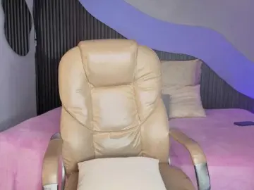 Bongacams Watch Live Sex Cams of Nicolle-mariee