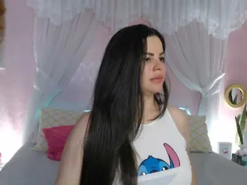 Bongacams Nude Webcam of AliceBraga