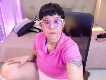Bongacams Private Sex Chat of chloe-rosse