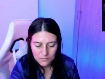 Bongacams Free Porn Cam of Saskyaajohnson