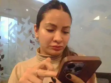 Bongacams Live Porn of valenseleni96