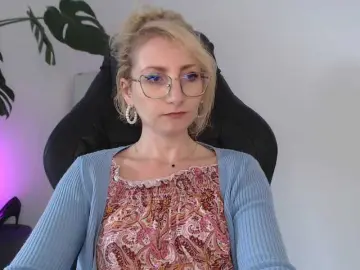 Bongacams Nude Webcam of CinderellaMoon
