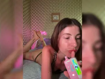 Bongacams Nude Webcam of MilashaNyasha