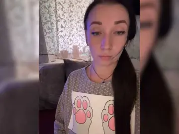 Bongacams Watch Live Sex Cams of AureliyXXX